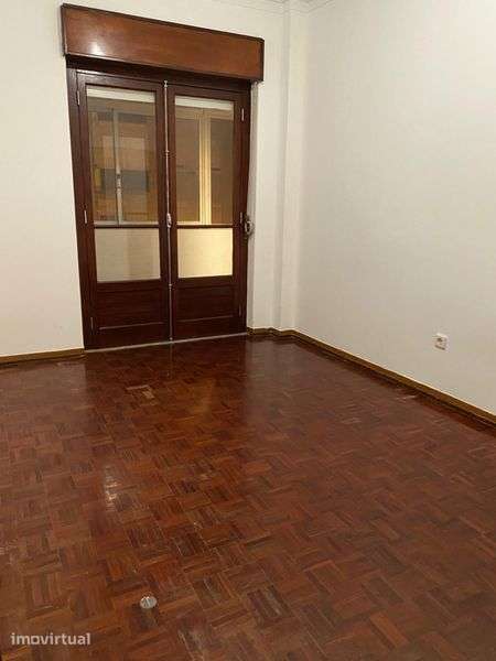 Alugo T2 em Odivelas - Grande imagem: 4/7