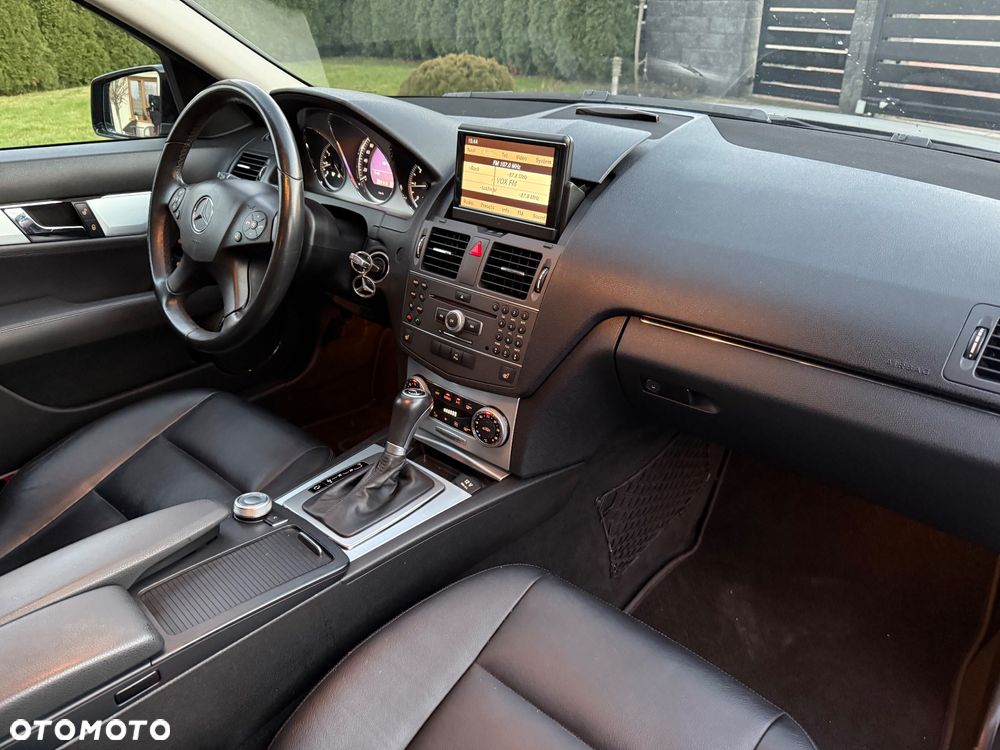 Mercedes-Benz Klasa C 250 CDI 7G-TRONIC Avantgarde Edition - 34