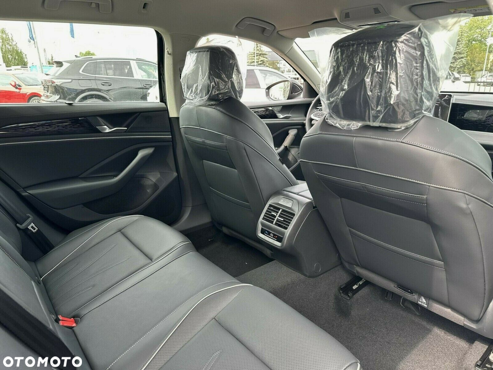 Volkswagen Passat 1.5 TSI ACT mHEV Elegance DSG - 24