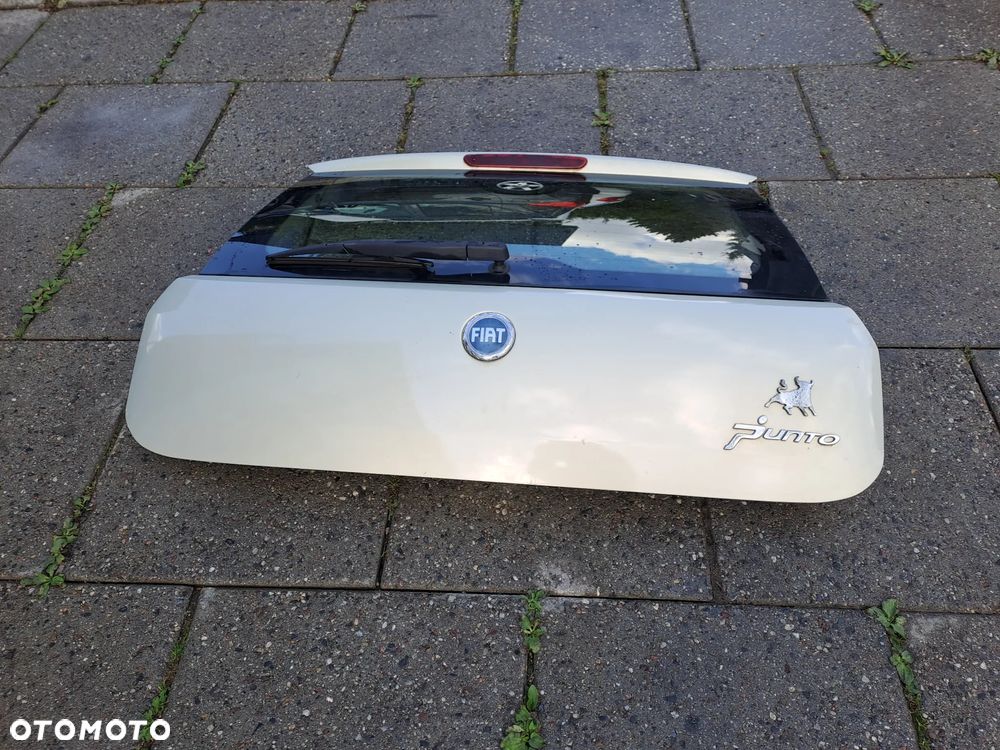 Fiat Grande Punto kompletna klapa bagażnika kod lakieru 783/A bez korozji  i inne - 1