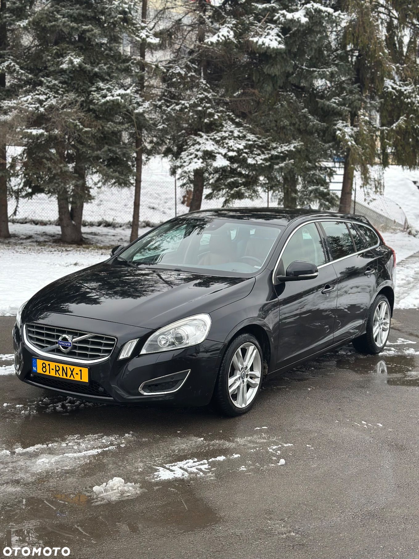 Volvo V60 T3 Summum - 1