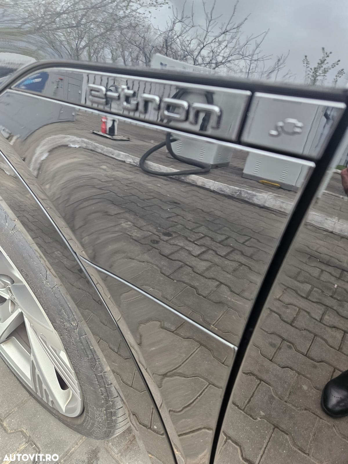 Audi Q8 e-tron 55 quattro S Line - 27
