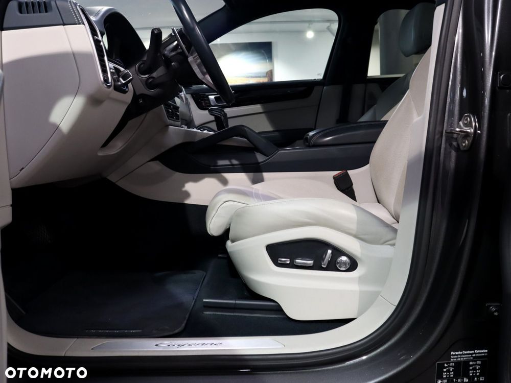 Porsche Cayenne Standard - 20
