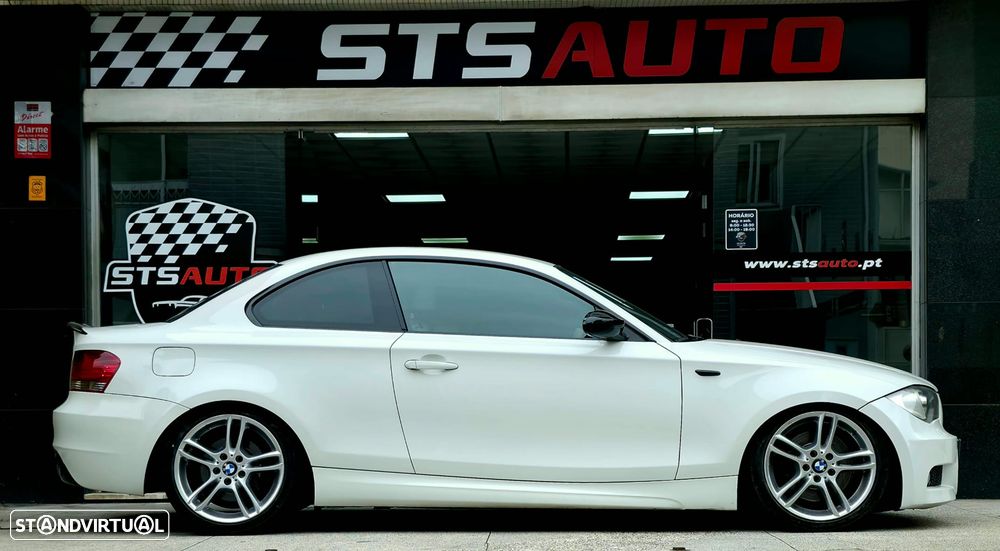 BMW 123 d Limited Edition Lifestyle c/ M Sport Pack - 54