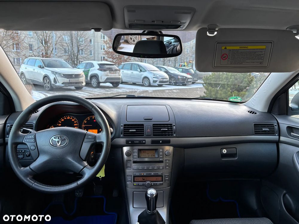 Toyota Avensis 1.8 VVT-i Executive - 22