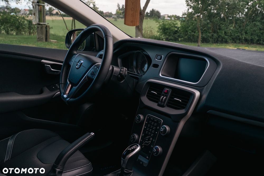 Volvo V40 T2 Geartronic Momentum - 11