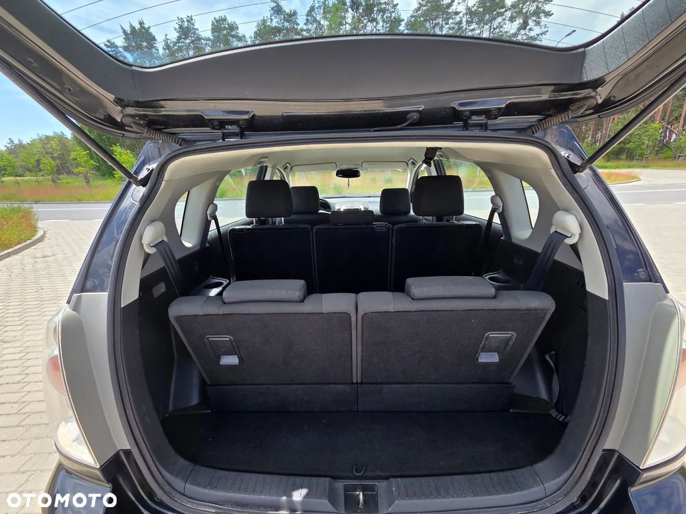 Toyota Corolla Verso 1.8 Terra 7os MM - 16