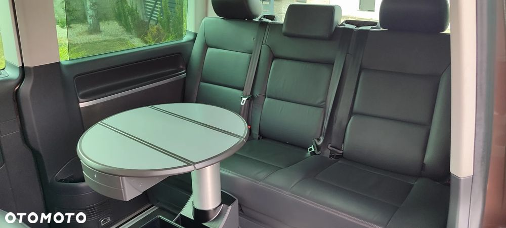 Volkswagen Multivan - 14