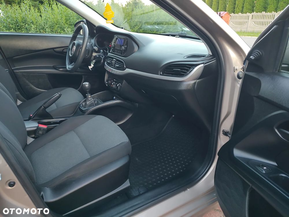 Fiat Tipo 1.4 16v Easy EU6d - 12