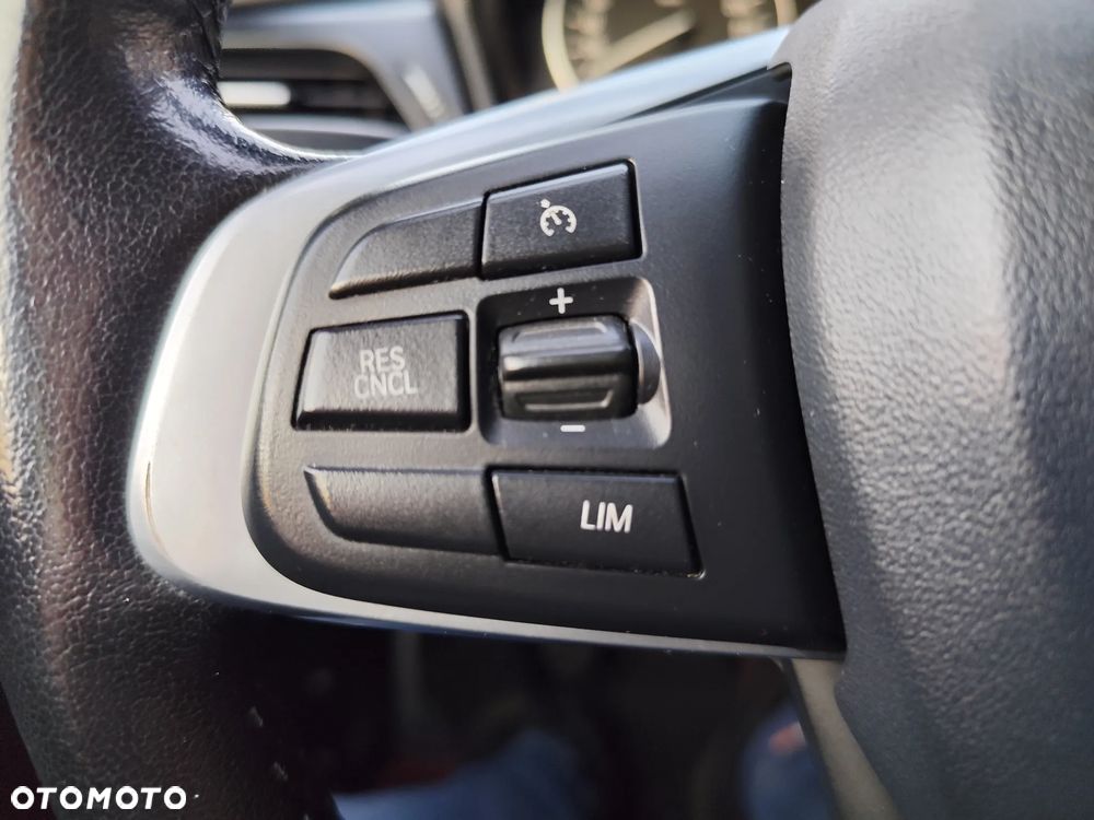 BMW Seria 2 218d Sport Line - 29