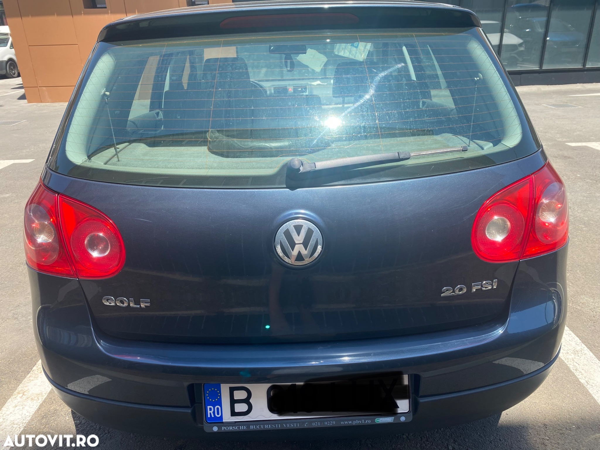 Volkswagen Golf 2.0 FSI Comfortline - 6