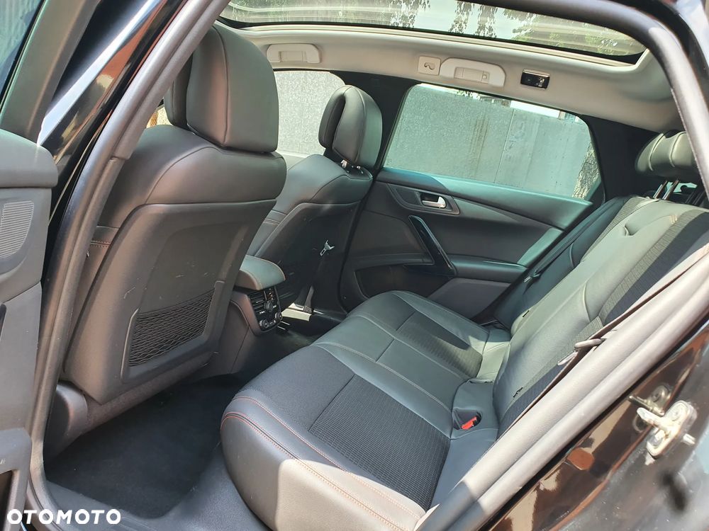 Peugeot 508 RXH Hybrid4 - 14