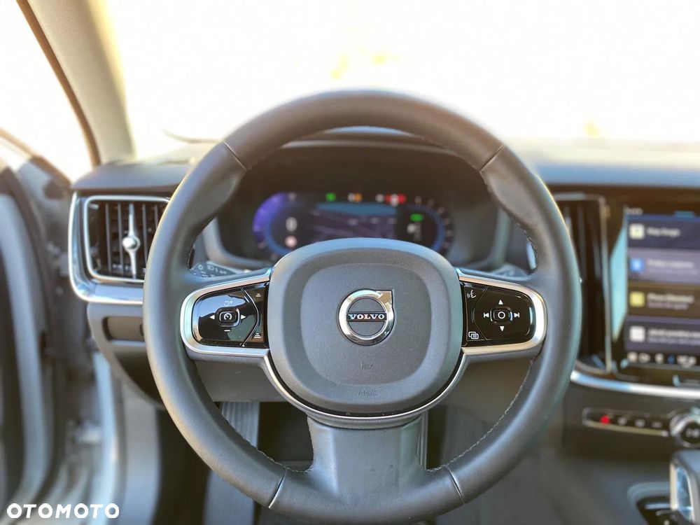 Volvo V60 T6 Plug-in Hybrid AWD Plus Bright - 26