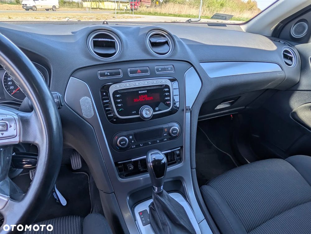 Ford Mondeo 2.0 TDCi Titanium - 16