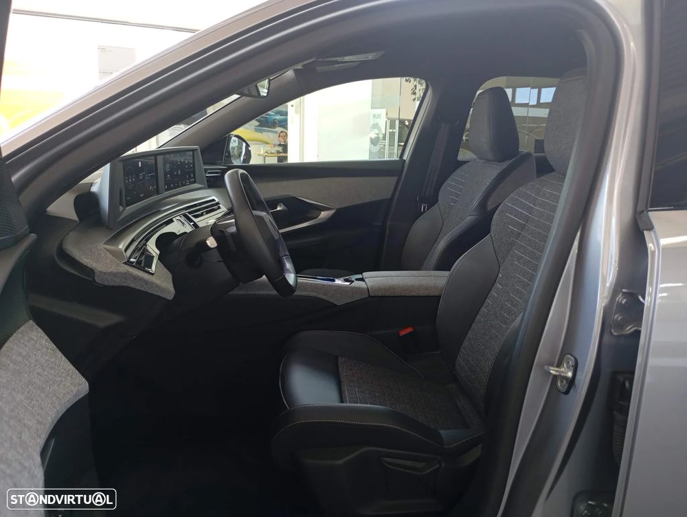 Peugeot 3008 1.2 Hybrid Allure e-DCS6 - 12