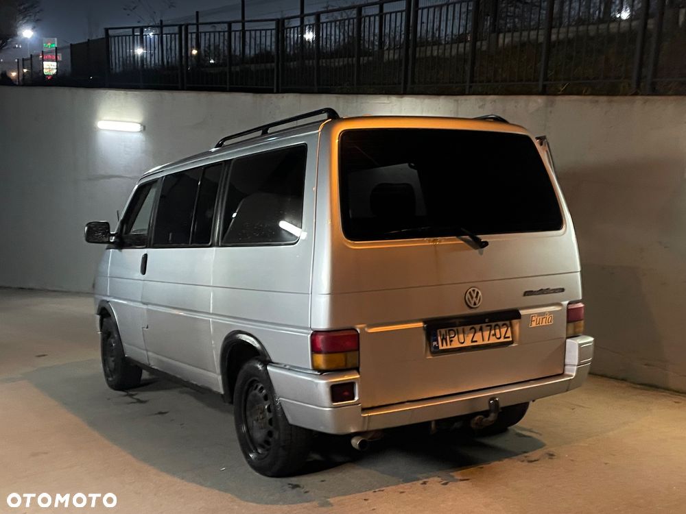 Volkswagen Multivan - 13