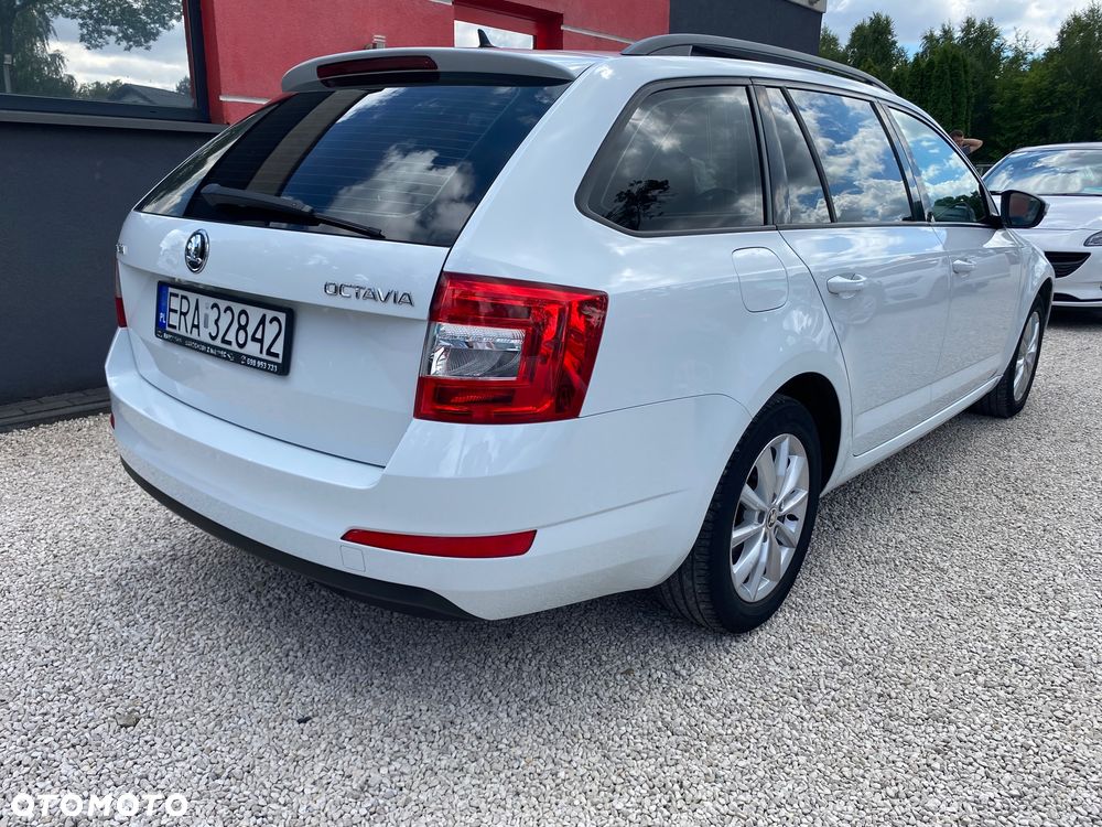 Skoda Octavia 1.6 TDI Ambition - 24