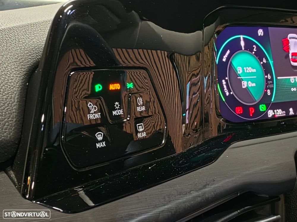 VW Golf 1.4 TSI e-Hybrid DSG - 37