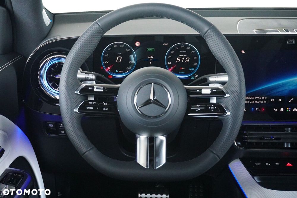 Mercedes-Benz GLB - 8