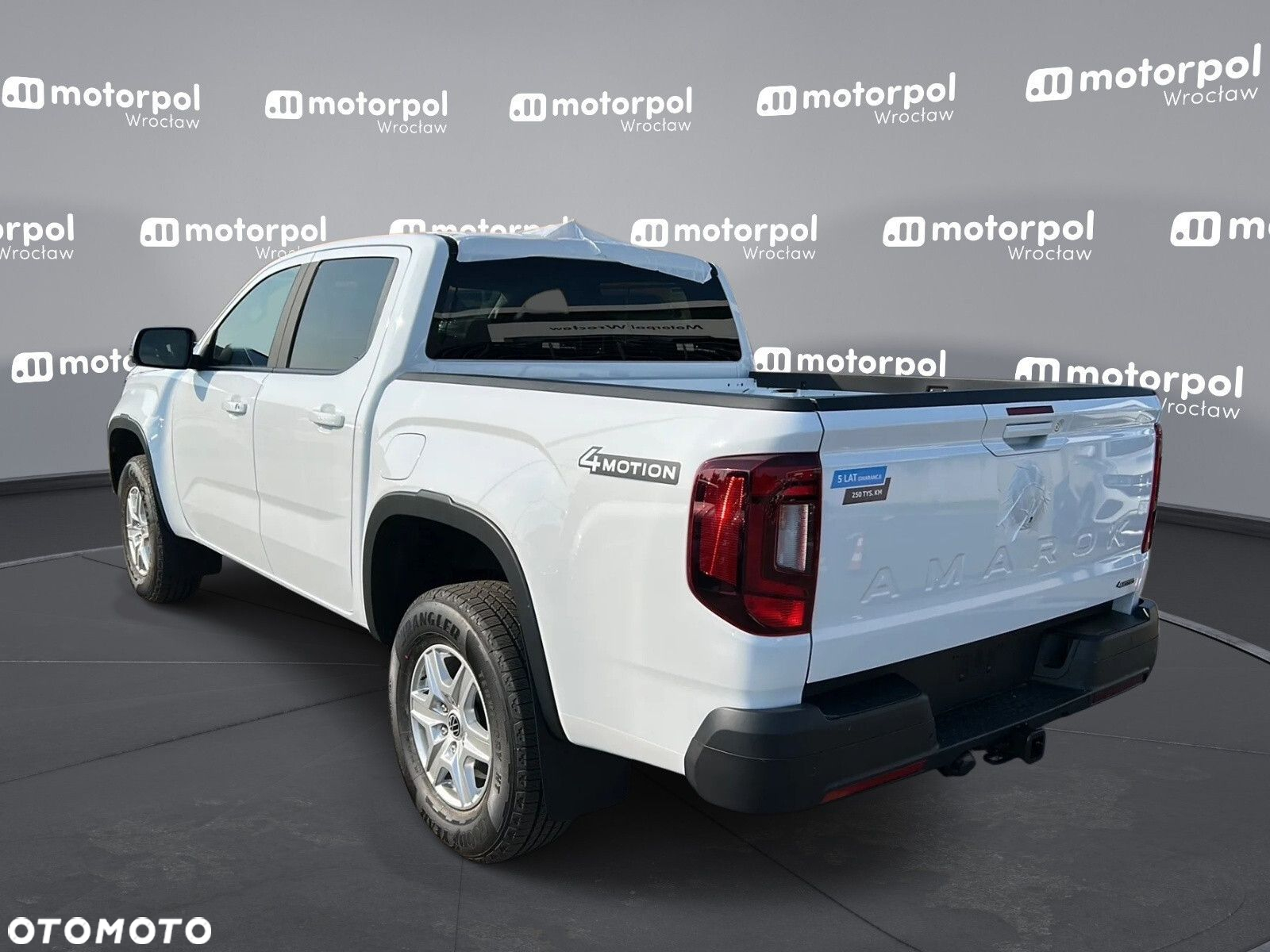 Volkswagen Amarok 2.0 TDI 4Mot Life - 6