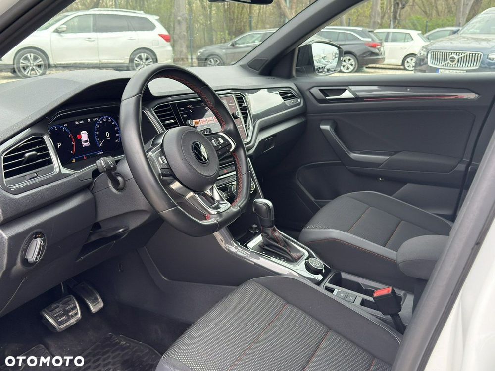 Volkswagen T-Roc - 11
