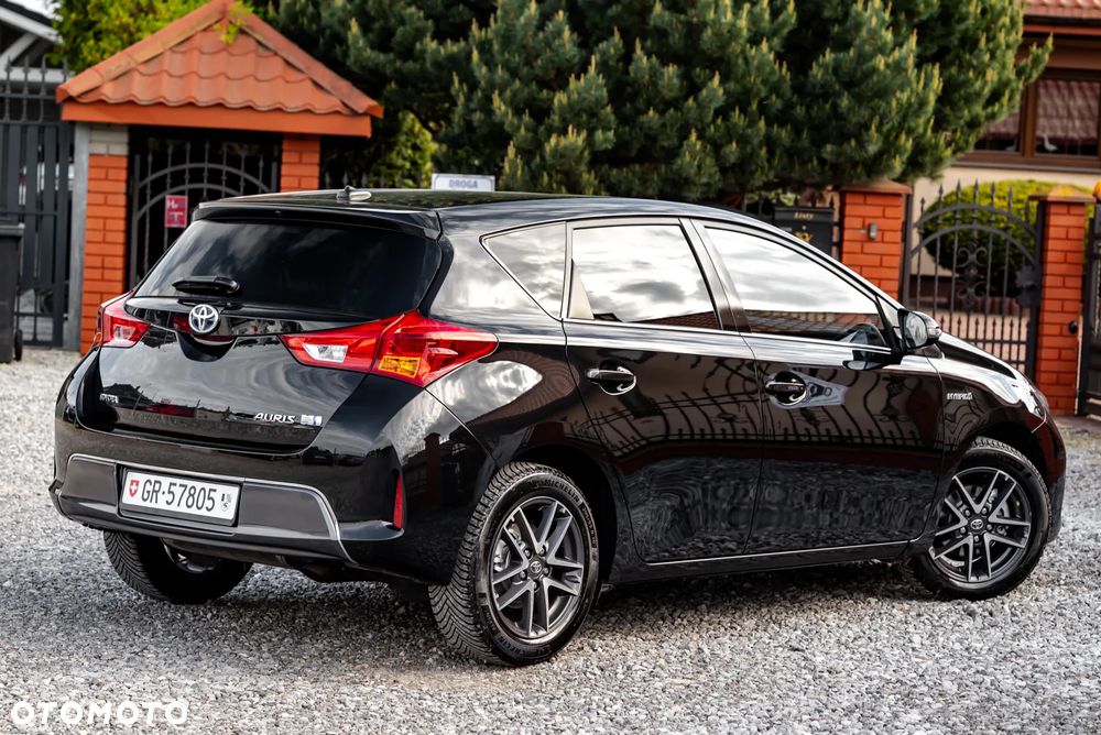 Toyota Auris - 11