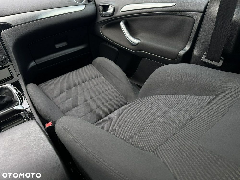 Ford S-Max 2.0 TDCi DPF Titanium - 24