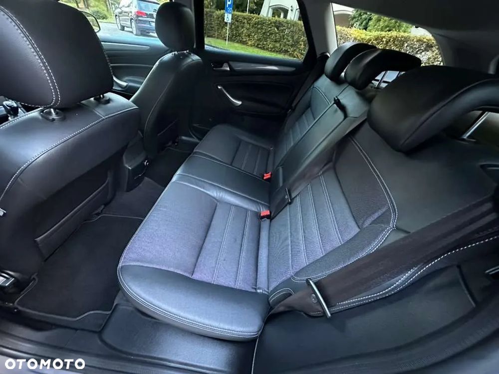 Ford Mondeo Turnier 2.0 TDCi Champions Edition - 30