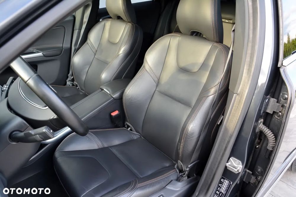 Volvo XC 60 D4 Geartronic Summum - 12