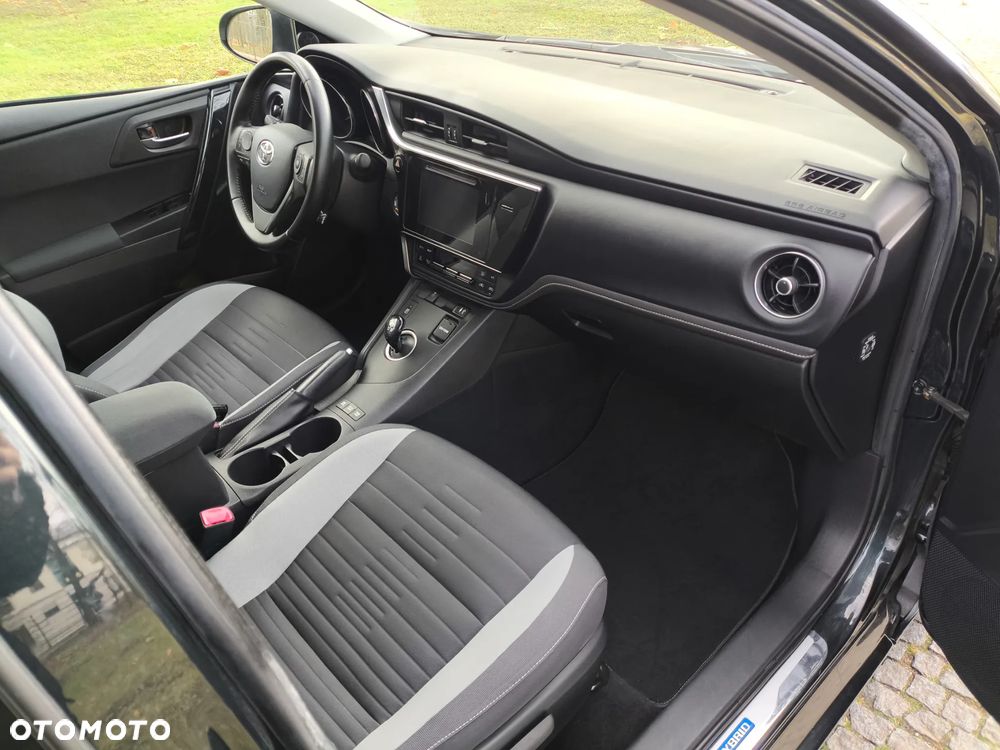 Toyota Auris - 24