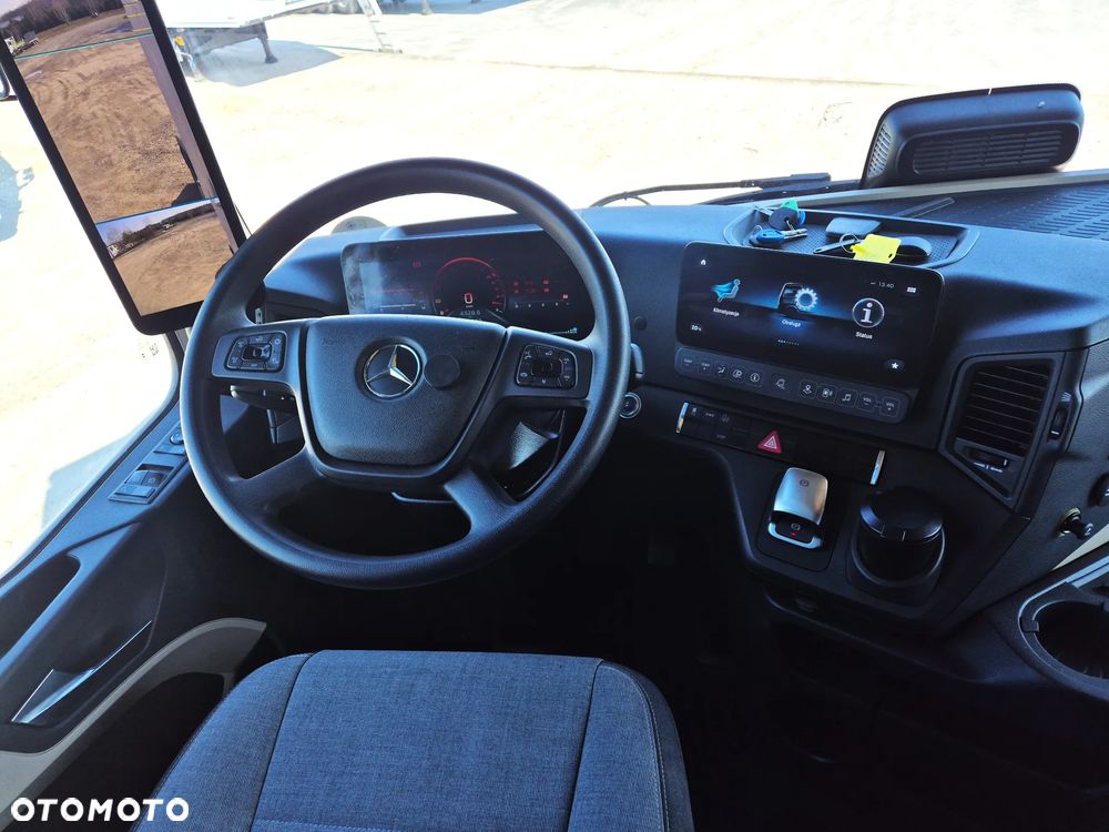 Mercedes-Benz Actros - 11