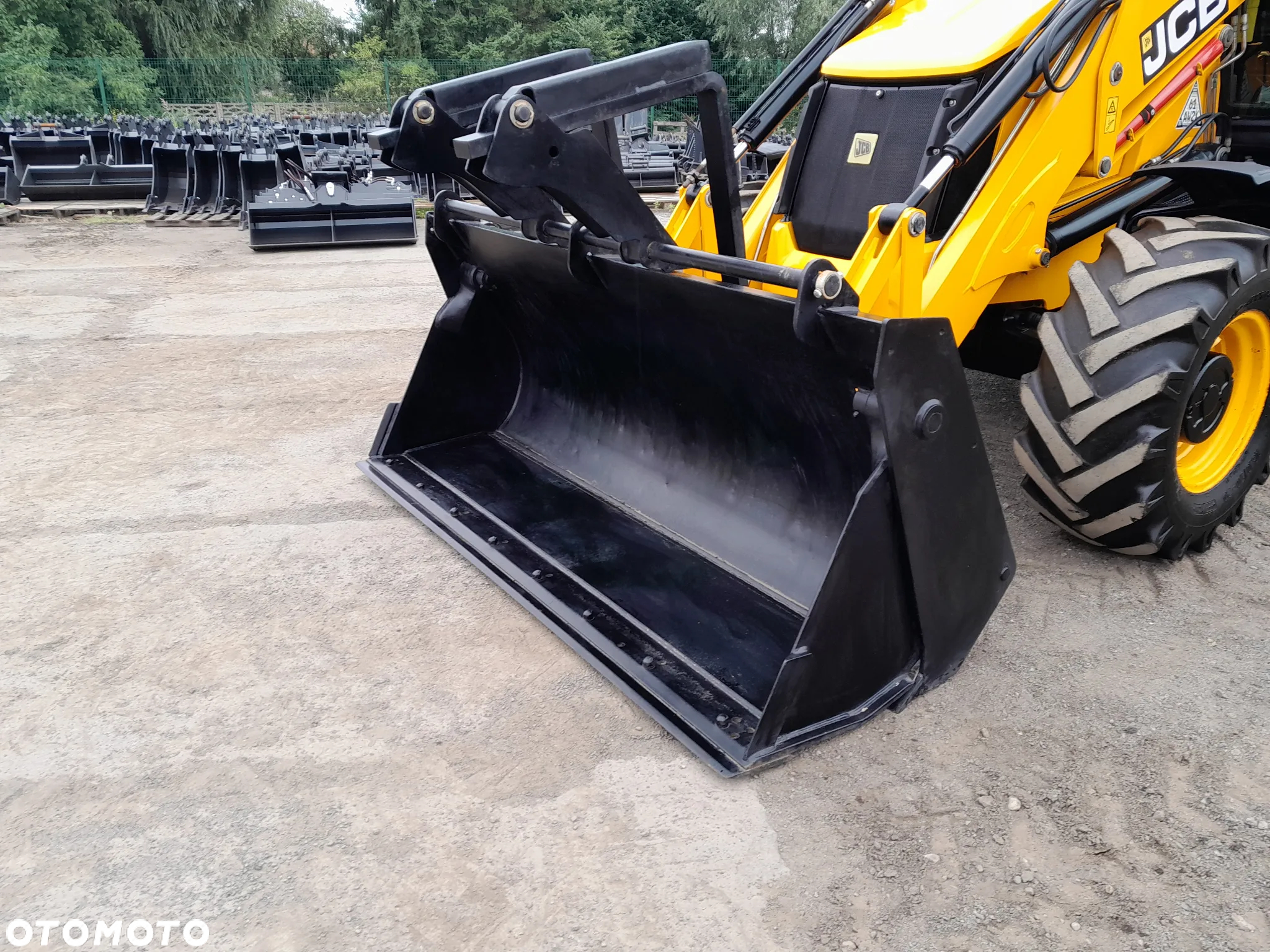 JCB 3CX  AEC - 12