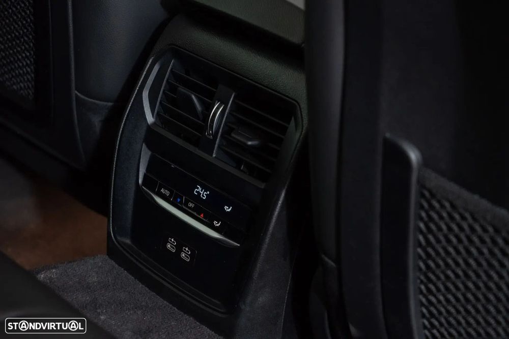 BMW 320 e Corporate Edition Auto - 31