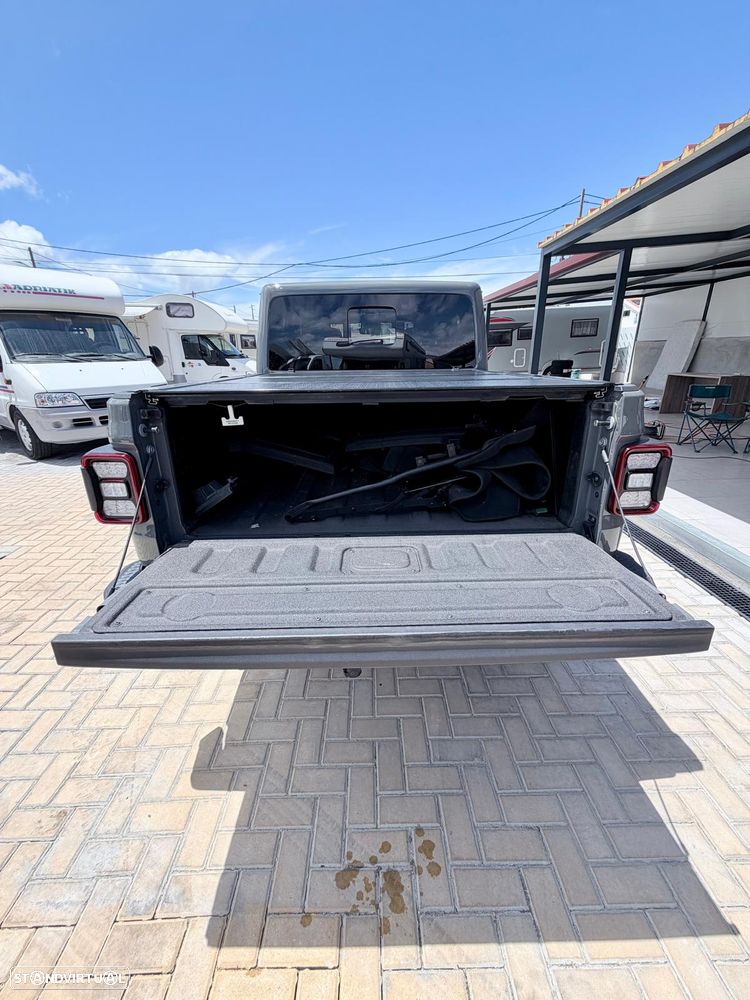 Jeep Gladiator 3.0V6 MultiJet AWD Auto Overland - 10