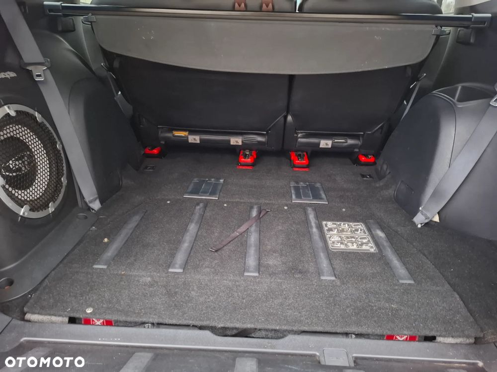 Mitsubishi Outlander 2.0 DID Intense + SE - 19