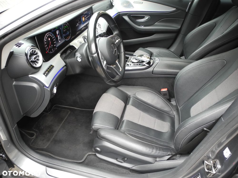 Mercedes-Benz CLS - 12