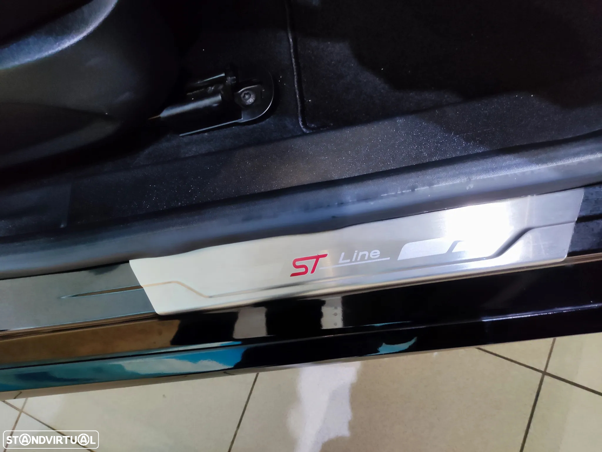 Ford Fiesta 1.0 EcoBoost ST-Line - 27