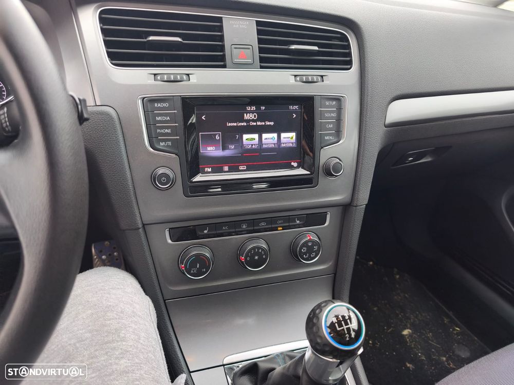 VW Golf 1.6 TDi DPF BlueMotion Trendline - 6