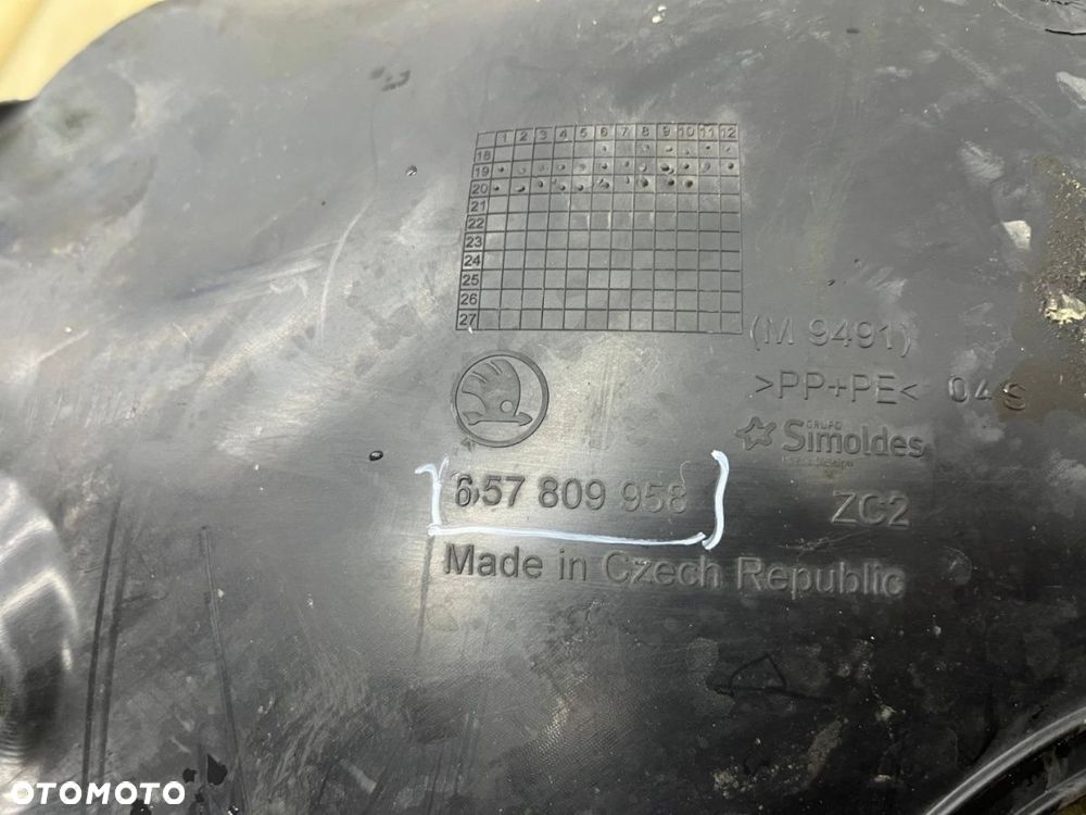 Nadkole Skoda Scala 19r.- prawe przednie ORYGINALNE prawy przód 657809958 - 16