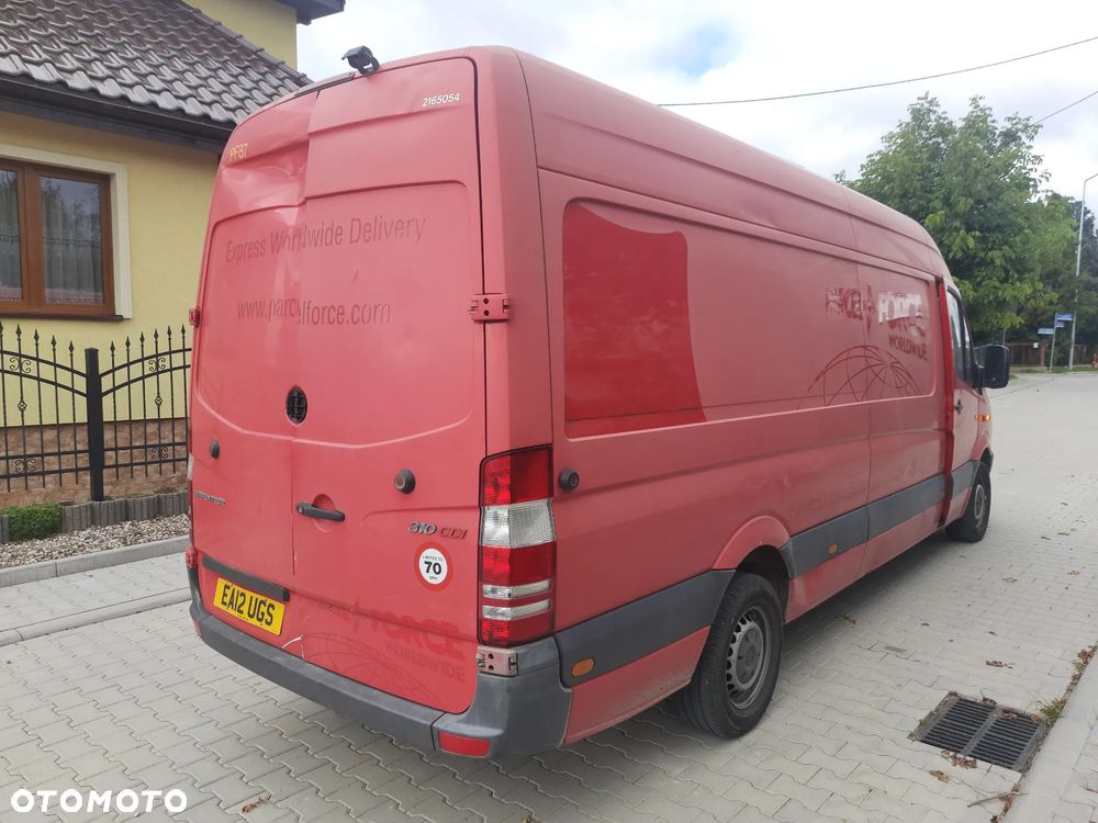Mercedes-Benz Sprinter - 19