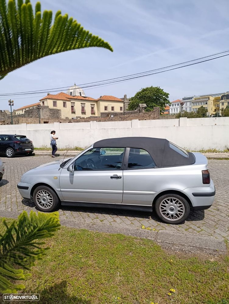 VW Golf Cabriolet 1.6 Highline - 11