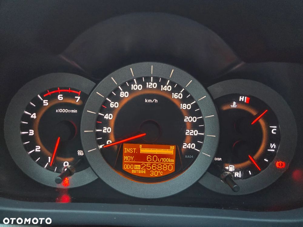 Toyota RAV4 2.2 D-4D 4x4 - 14