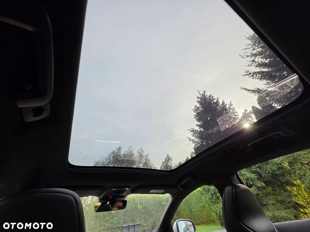 Volvo V40 T3 Drive-E R-Design Momentum - 19