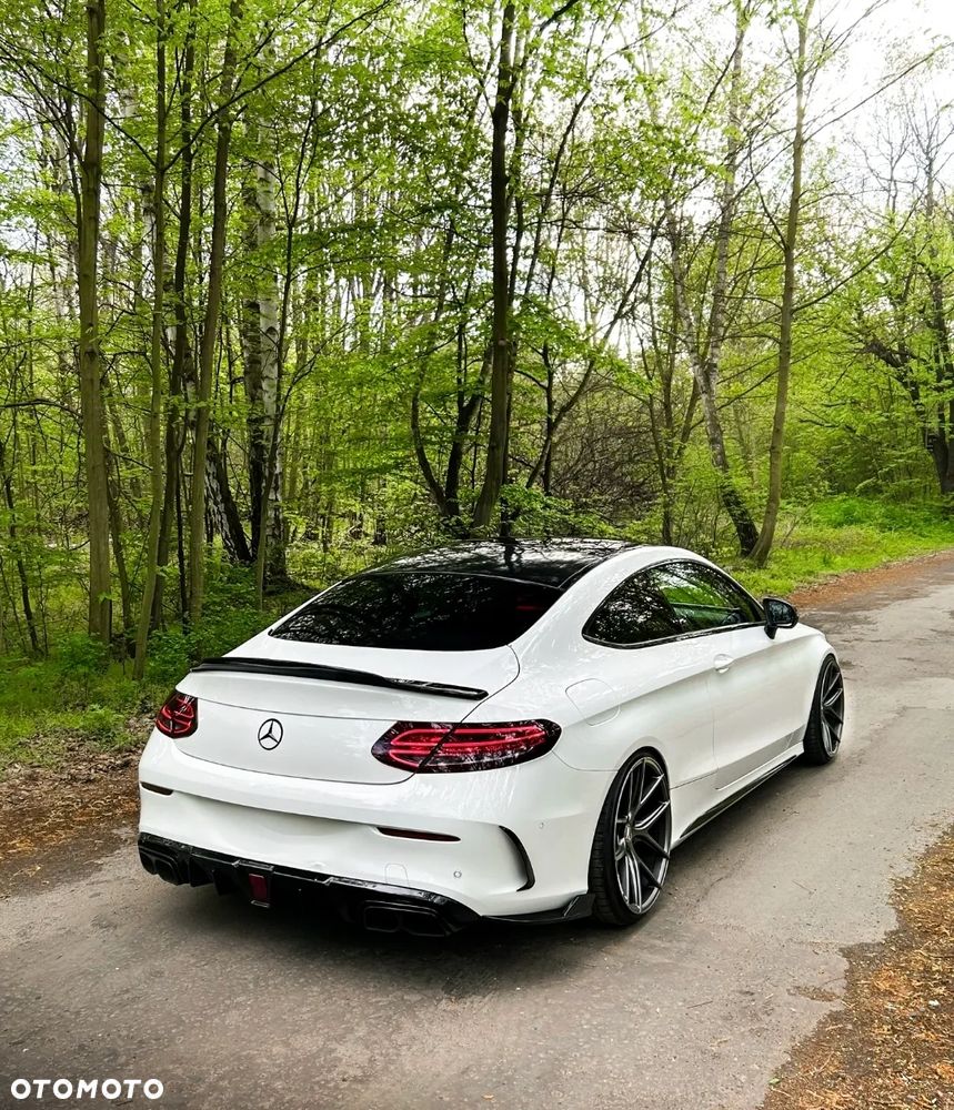 Mercedes-Benz Klasa C 300 9G-TRONIC - 9