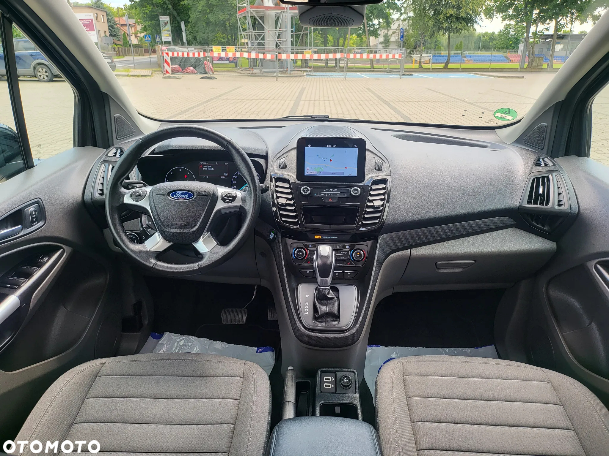 Ford Tourneo Connect Grand - 14