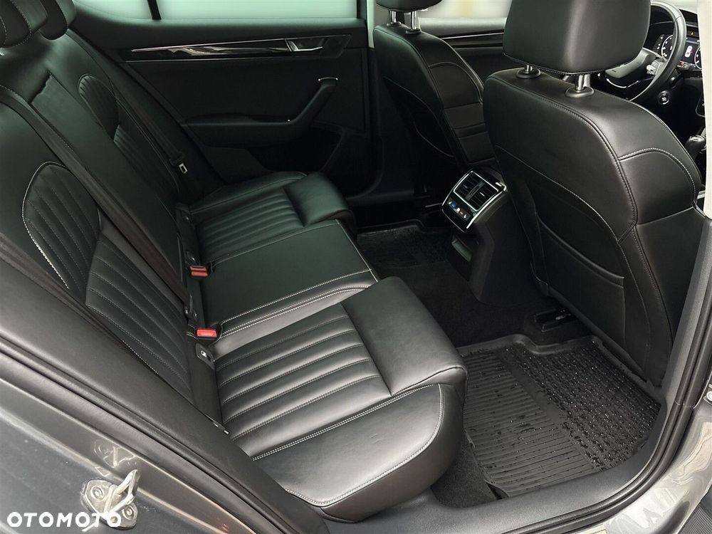Skoda Superb 2.0 TDI SCR L&K DSG - 10