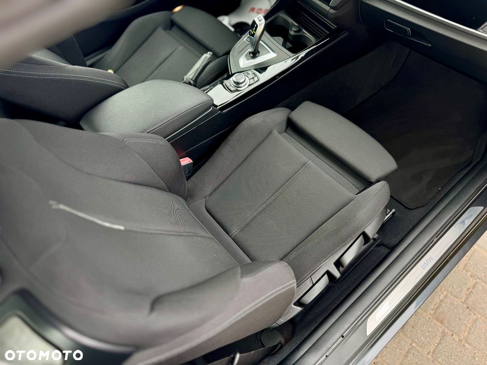 BMW Seria 2 218d Coupe Sport Line - 13