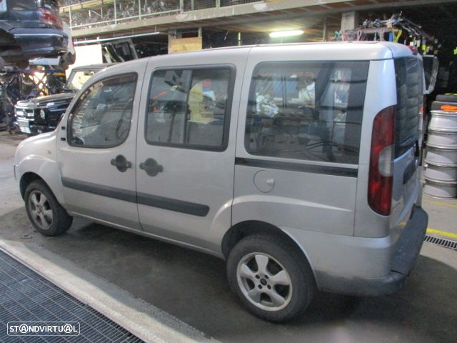 Carro MOT: 223 A9 000 CXVEL: FGP FIAT DOBLO 2007 1.3 JTD 84CV 5P CINZA DIESEL - 5