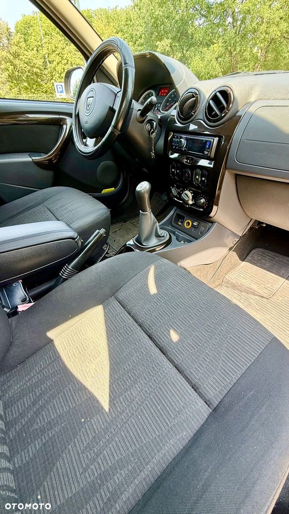 Dacia Duster 1.6 - 8
