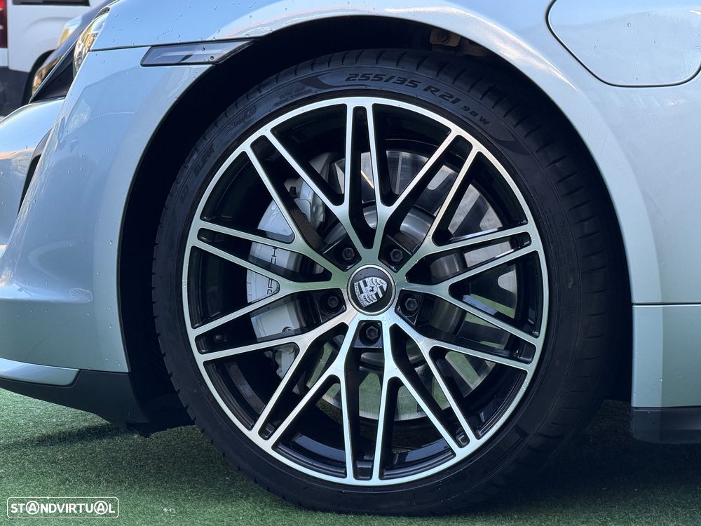 Porsche Taycan Turbo - 7